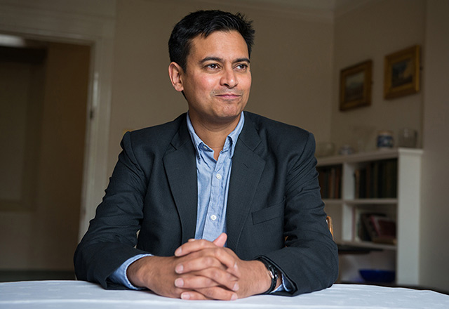 Professor Rana Mitter – Medlicott Medal awardee 2021 / News