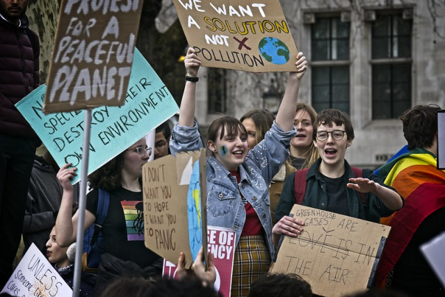 Photo taken at the Global Climate Strike in London on Friday 15th March 2019. Garry Knight, CC-0, Flickr https://www.flickr.com/photos/8176740@N05/47334838002